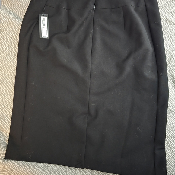 Worthington Classic Black Pencil Skirt NWT - Picture 2 of 6